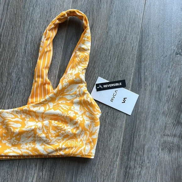 NWT RVCA Reversible Bikini Top - Picture 2 of 4